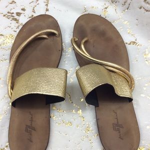 7 for all mankind sandals.